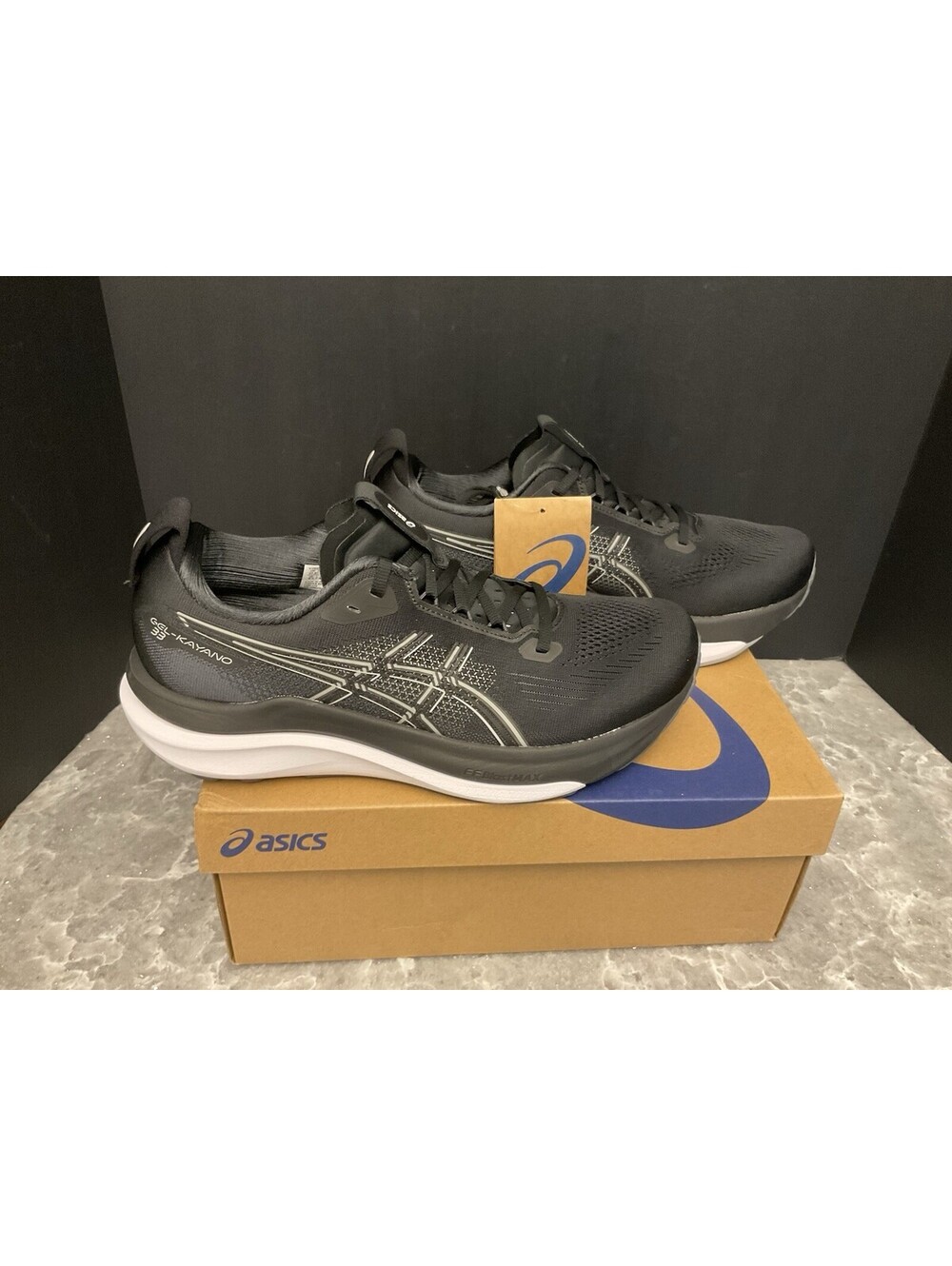 New! Womens ASICS GEL-KAYANO 33 'Black/White' Athletic Shoes. Size 10.5. Nice!